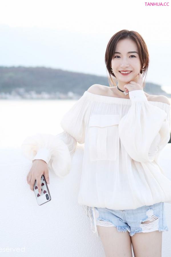 龚天艺 艺儿拿铁 [XIUREN]高清写真图 2020.01.21 艺儿拿铁第16张图片